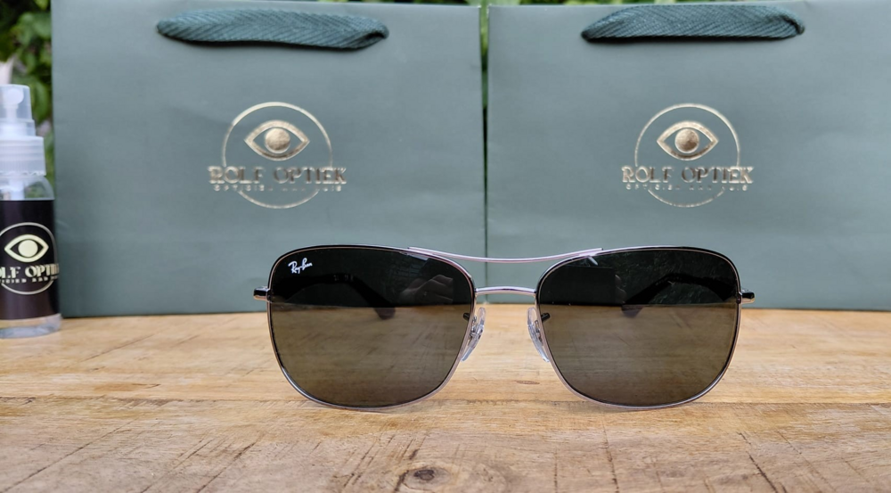 Ray-Ban RB 3515 004/71 &ndash; Stoer, stijlvol en functioneel